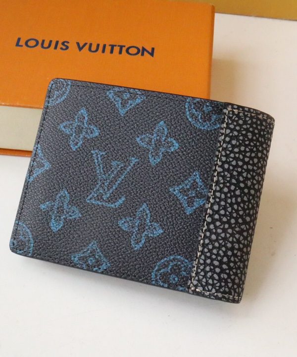 0594cedeca31411dbb2f84e944404e59-1