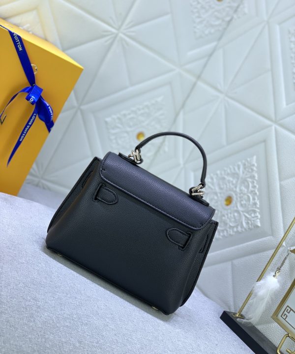 06d366c924474d189ad0195594938f45-1