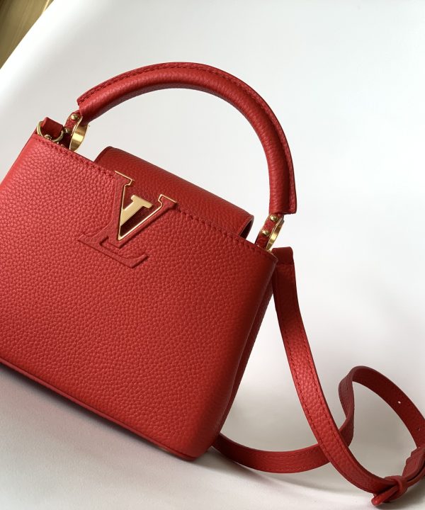 07d30b1b26ab4a108a46f8a9a96fdfbe-1