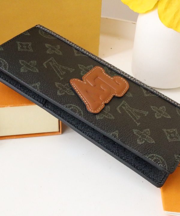 09a0434e62fe4b93b3d8c7996c8c4384-1