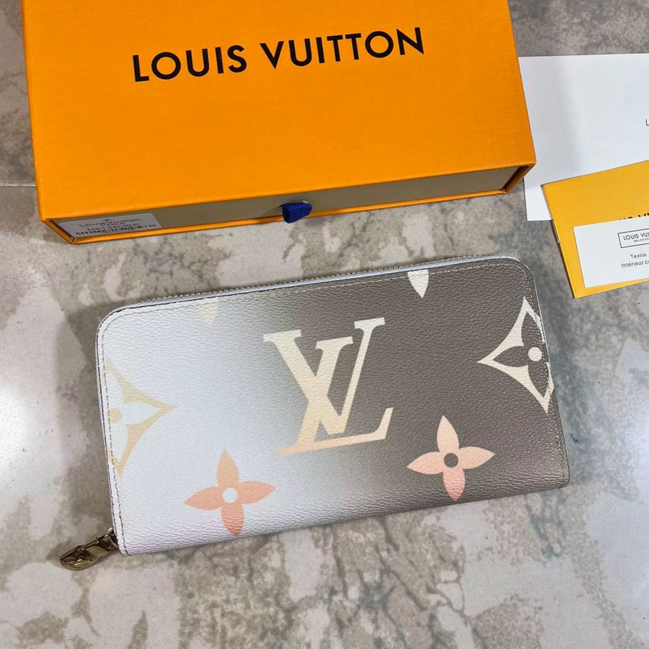 【Louis Vuitton 財布】By The Pool  19.5 x 10.5 x 2.5 cm -3色