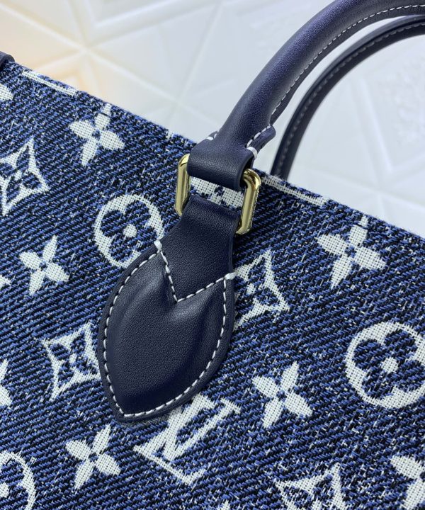 142223d072ad46b7aefb7ec599ba3609-1