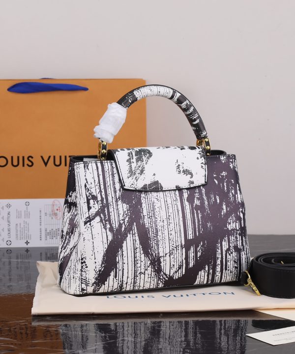 16a13e86b2e64bc3b5cdcbb7c72e8cc6-1