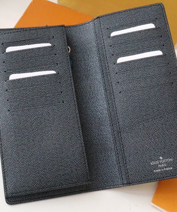 18dee056865c43479c015fab4a7f74ee-1