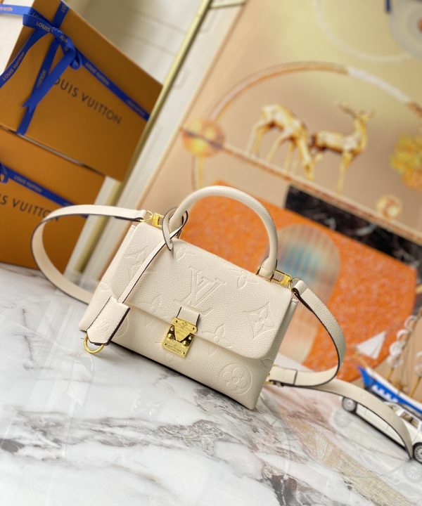 1e0790a1ef154ba89edd24a3df03dcd1-1