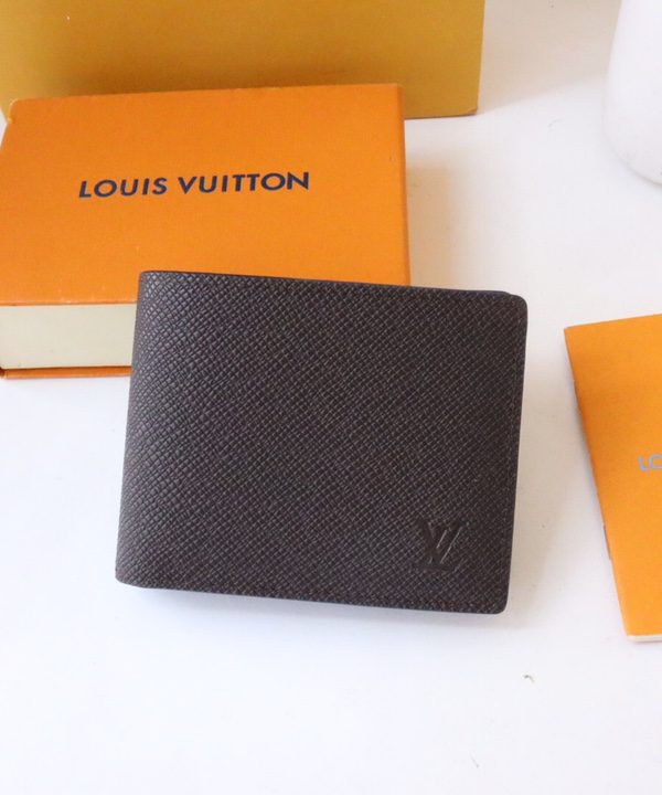 204f021a7c33401d81427613e2f1bf1c-1