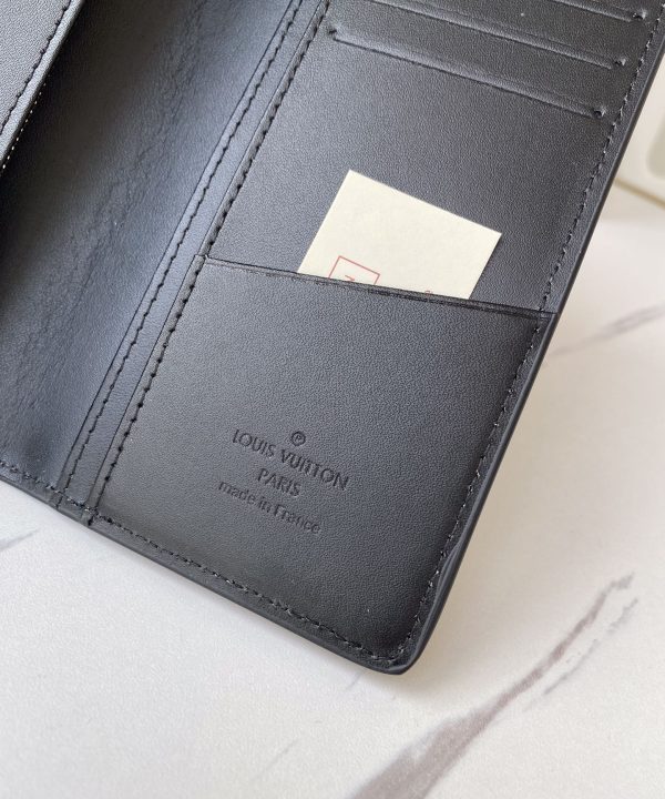 22f3bae32d664f1aa1458211d4be8cf2-1