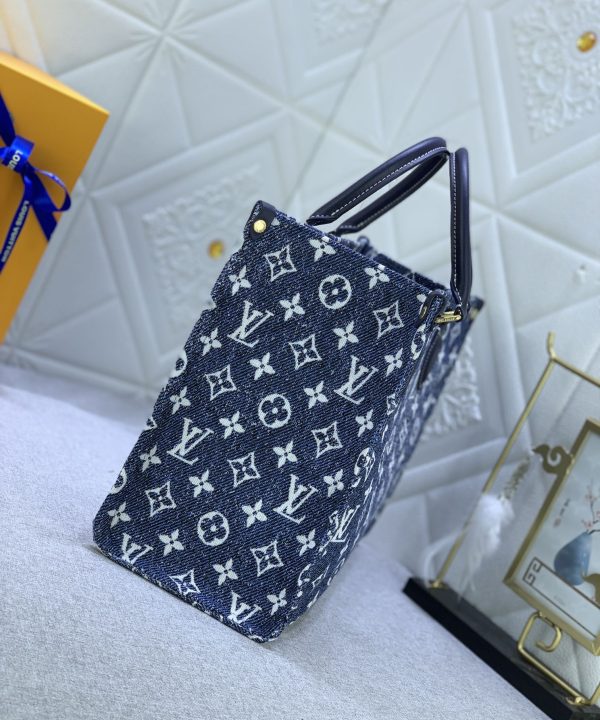 26fc15683de1436ba16b122984afe0fb-1