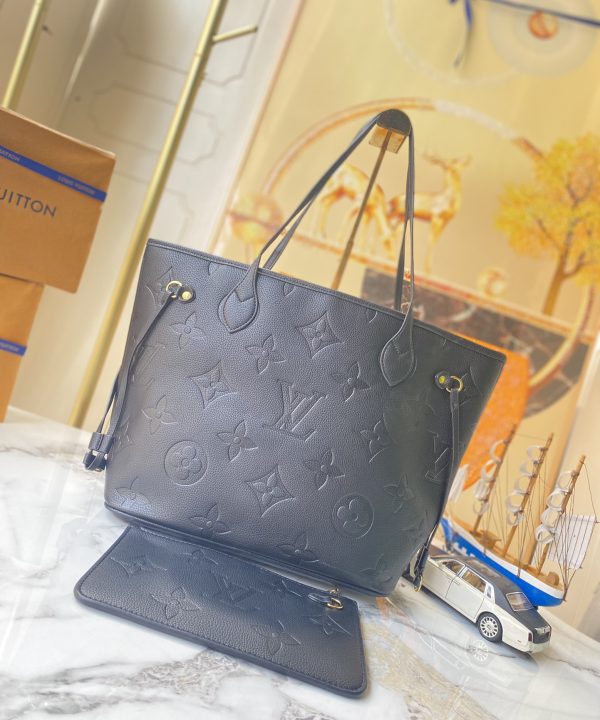 28440533f8d443fe87072ec382b47dbc-1