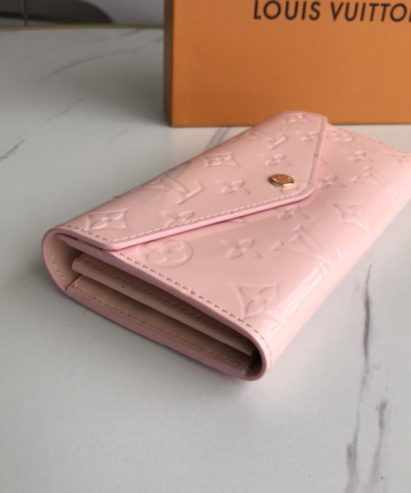 2b32e80410ef44e9961b24b00de9d3d3-1