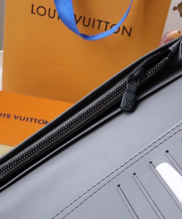 2f950261ddef4cd1ac1bd6842aa15212-1