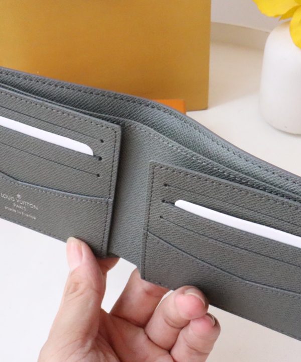 31bc4bec07434cbfaad73a7688943a28-1