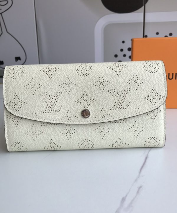 32c850d70af345bb942111e3adef6012-1