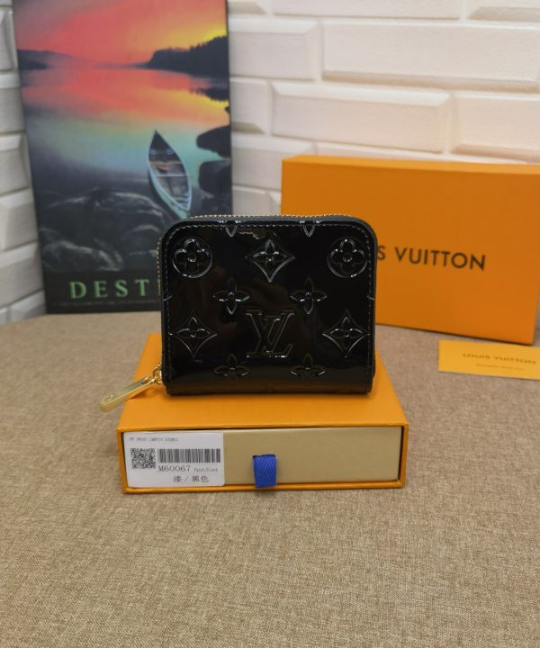 33ea89b44b1e40a8aadc947c699bcfc6-1