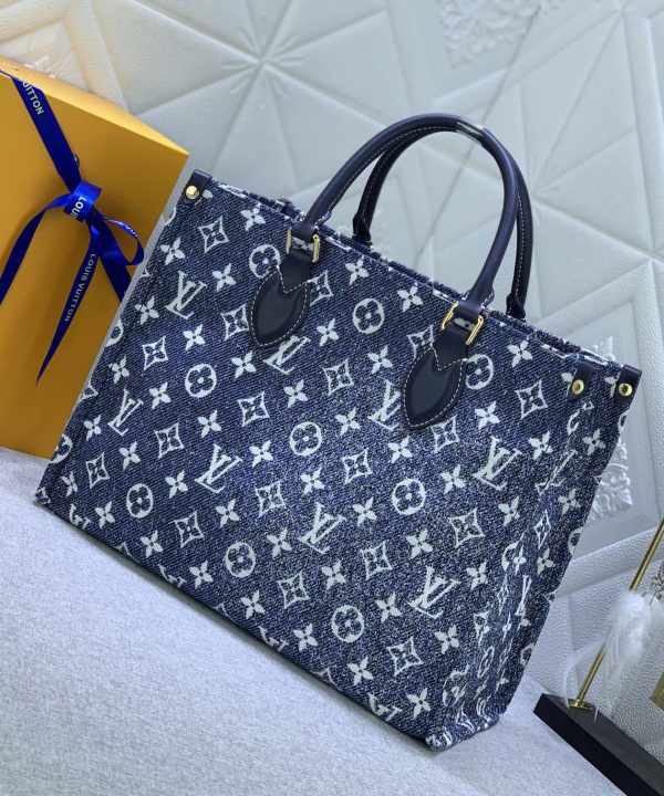 3583ffb94a5d4a41b0c4f4ef847bb99b-1