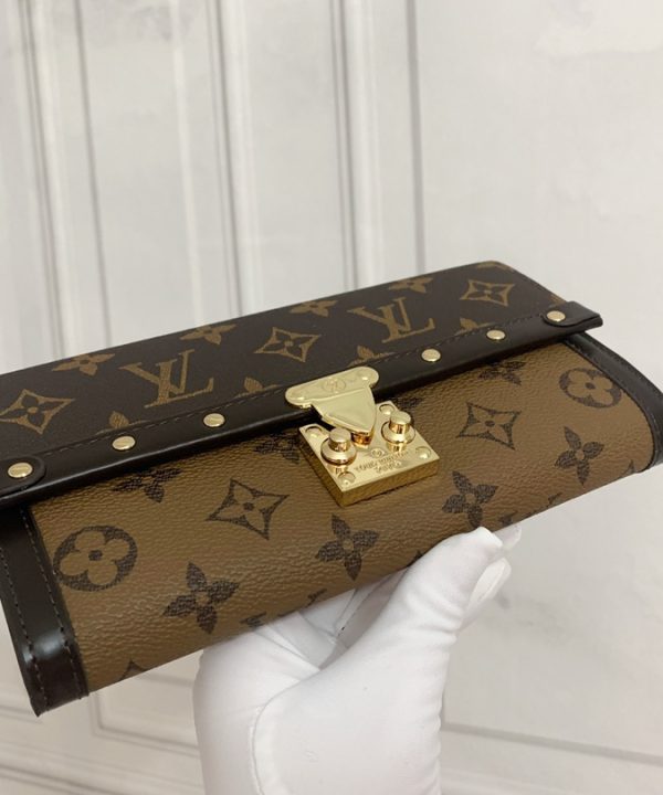 359c41609327435ba0129c6a6d9fce9d-1