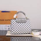 36c1b327600f422e92411a76440e18ce-1