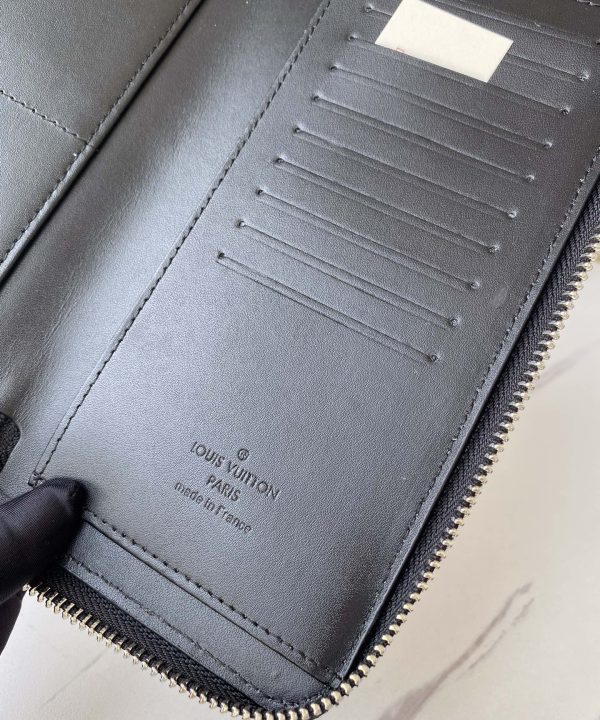 3e37bc8094a94ce2b25490d06c9b9498-1