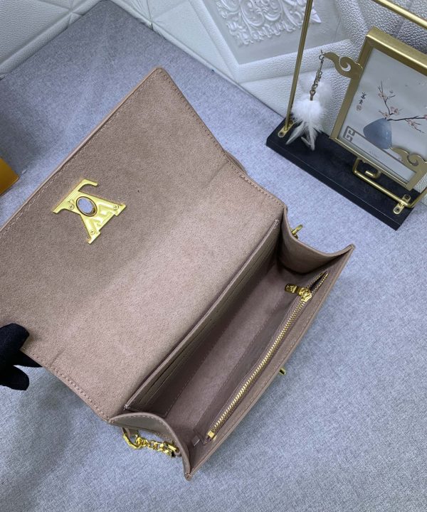 3e7907d10bb34a19b0f165a821ed99ed 3e7907d10bb34a19b0f165a821ed99ed