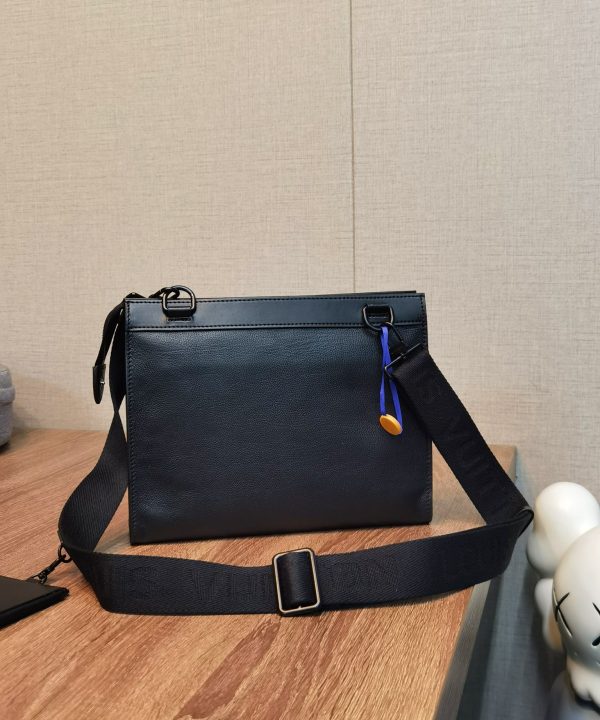 4349f8adc32846f4aab9a3a241b5d2ce-1