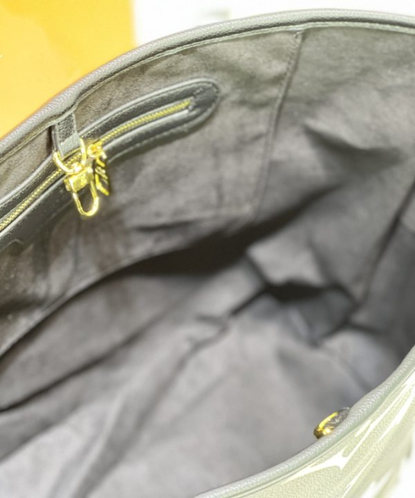 5ac68704447243e9bb5f08d0db66f871-1