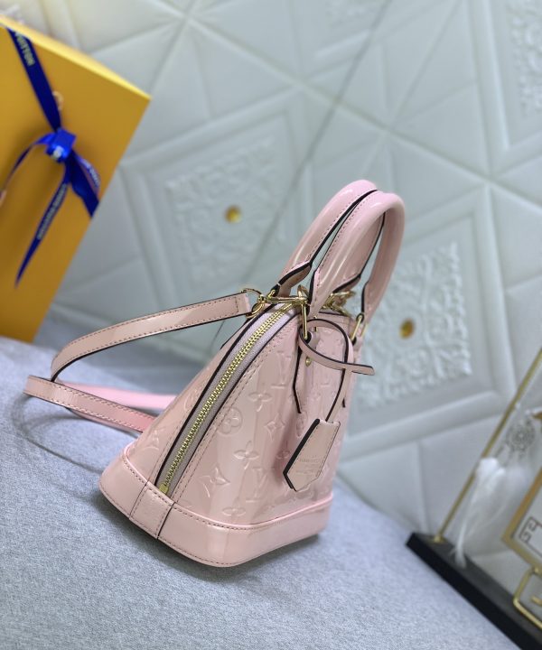 5bf3e1c9065348438567a0c2e836cec9-1