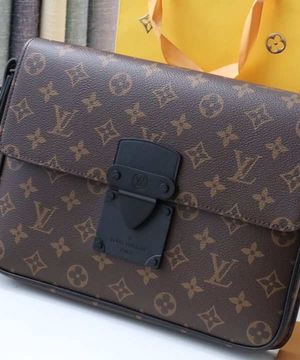 5e488c4c22774f7f9d45cef728468899-1