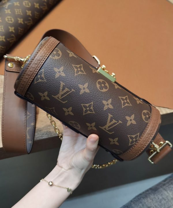 620aa0bf56e049f382c508d0f33dbbfc-1