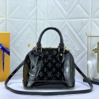 62ec92d559a0496a95322caf48c98156-1