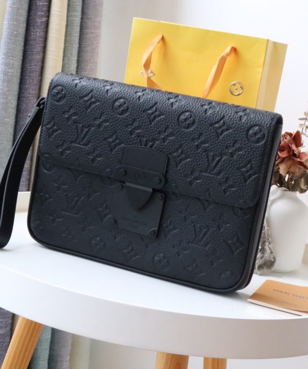 63f2cdd5b19845f6b780116d150a6634-1