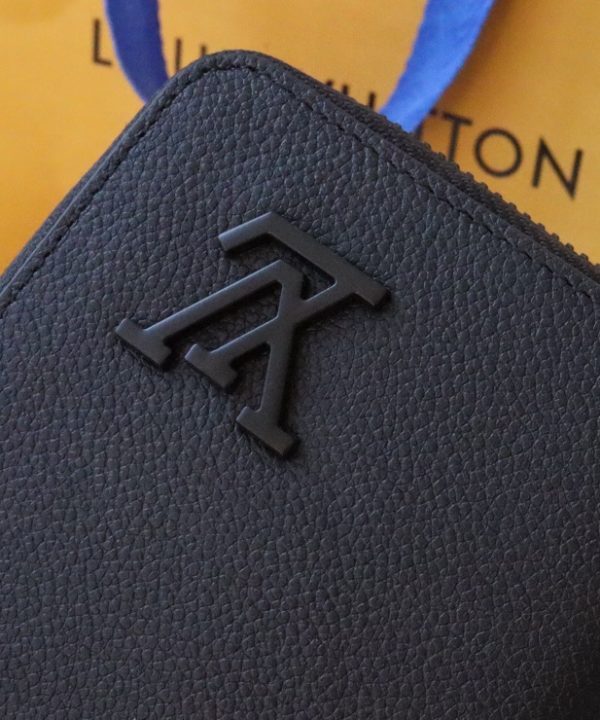 664ccdbcab1b408189efa2d3508b74e5-1