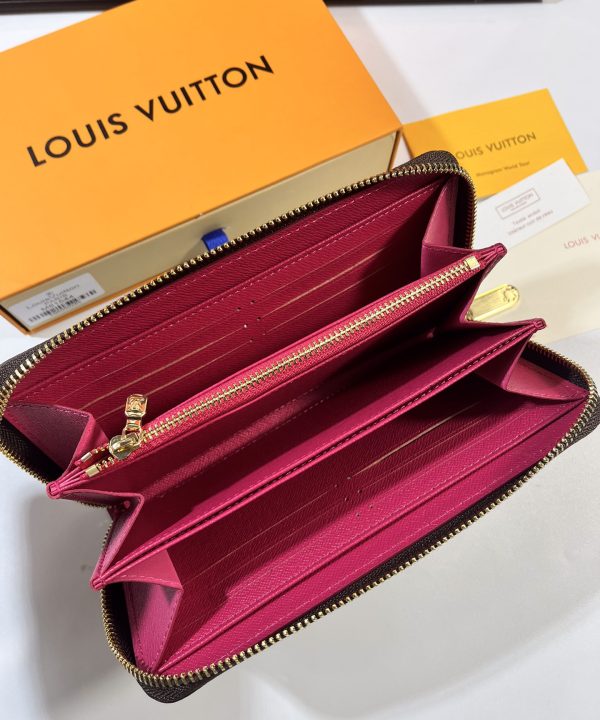 66de63ee1c5343d693745d4ed628eaf4-1