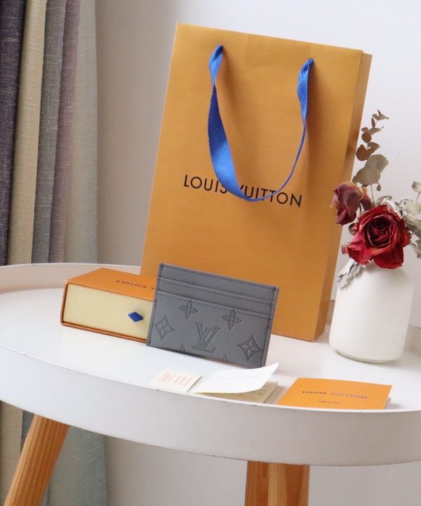 67e3a7ff1d79461693070fb3a763fb21-1