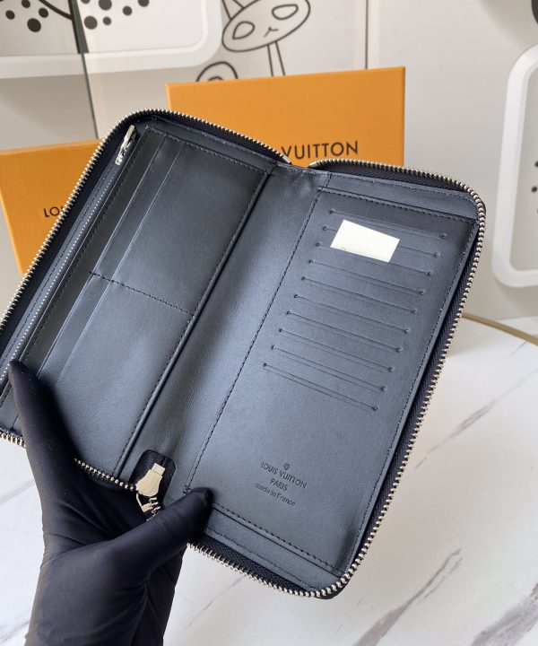 6df5873e5746430c857b2b2c81cbd77f-1