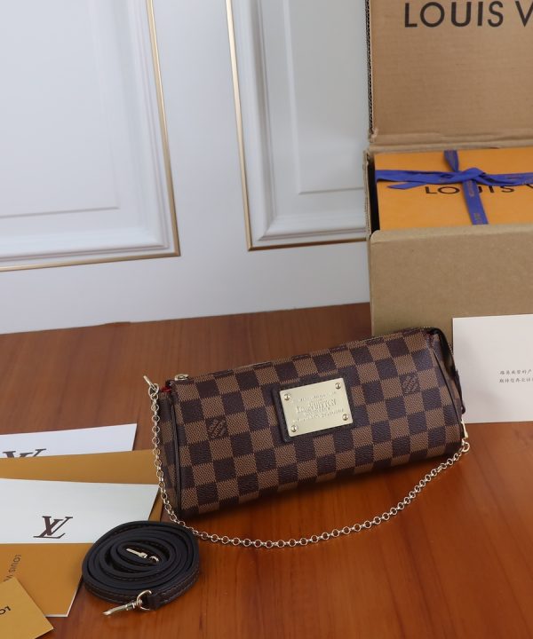 6f18eb519f5b459fb14c0178f29bd864-1