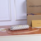 70ead7ce48a64f119ae099935ade7bea-1