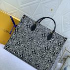 74b504a6175a4ccd84b7e678d989d76f-1