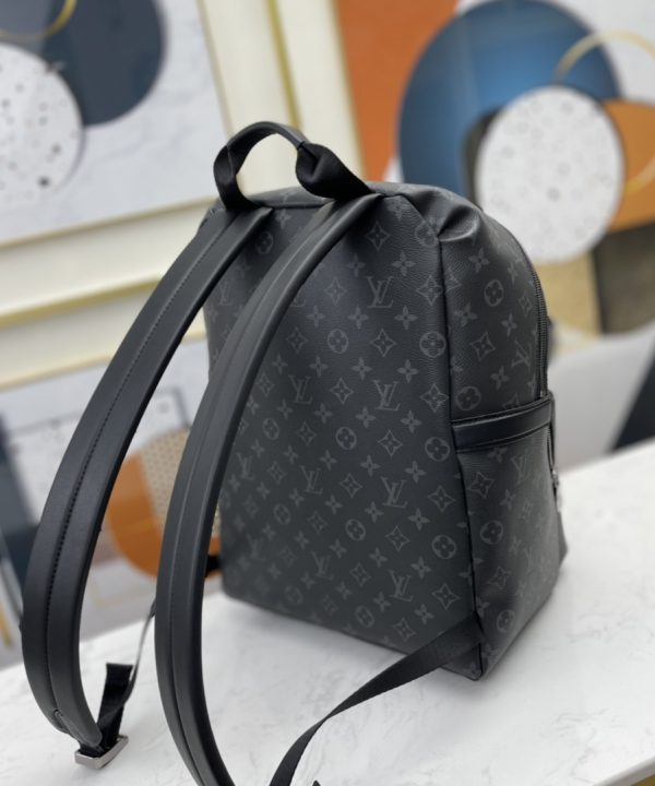 77b51a2f134044d691cf73c3c3815008-1