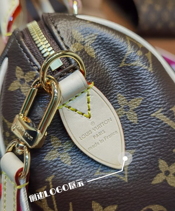 78042db928524070b2dc6216658fae4f-1