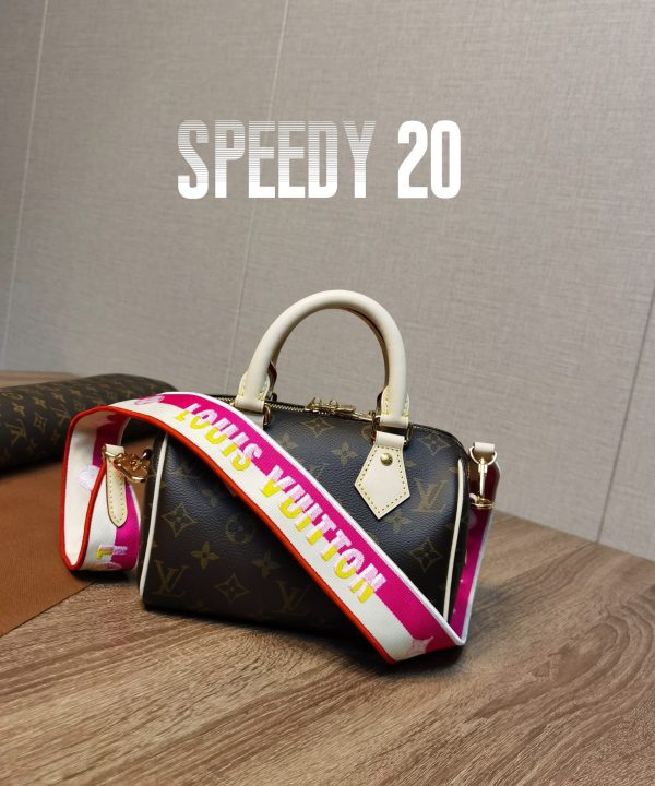 7ab6adca0c2a46f9bb837b1f45c1f273-1