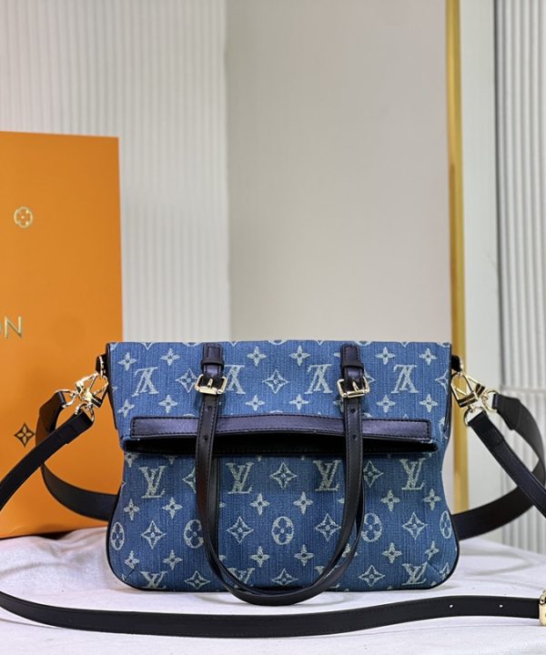 7b34e28fe00b4f83b8a705c54bd8742a