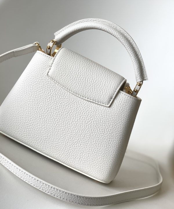 8100bedfee52471b930b2895537ba395-1