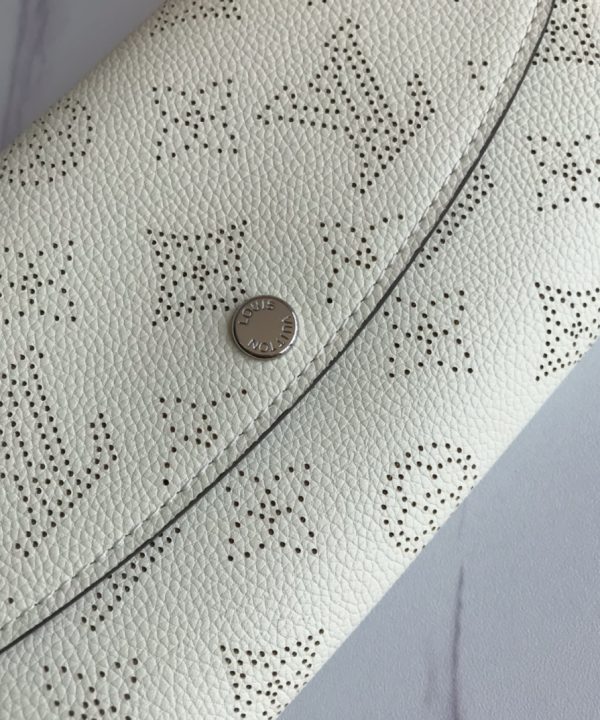 818161d51bb34086aa818f7dfc1192c1-1