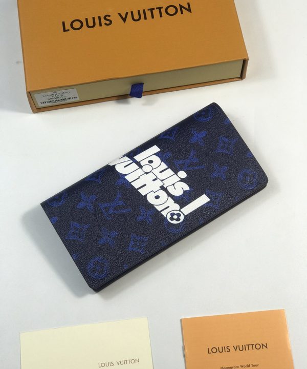 81b32814da474f2aa41a8e7ddd6ab7e1-1