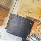 8a18604e30f14622b46b8ec5824b52a3-1