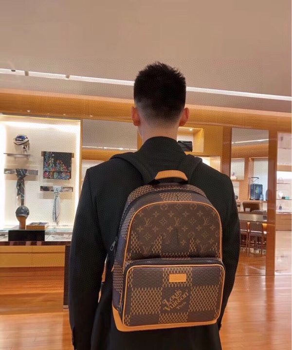 8ba53efedbce4adfb6c8456c3d3ce99f-1