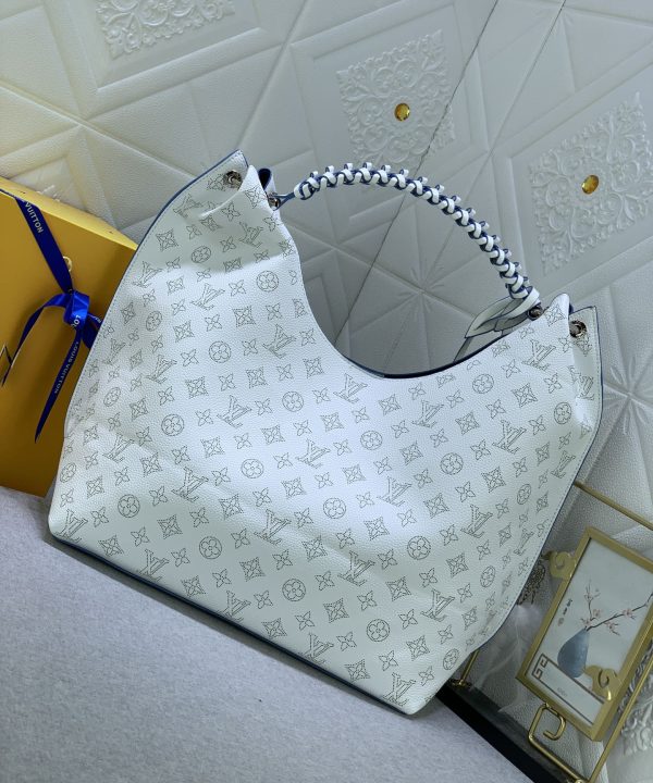 8f33fc02772a4c35aa05369a303d273f-1