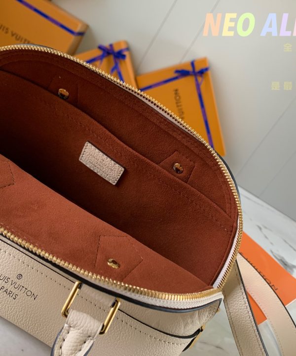 8f7f33f27bbb4d0c8181548d5a8c6981-1