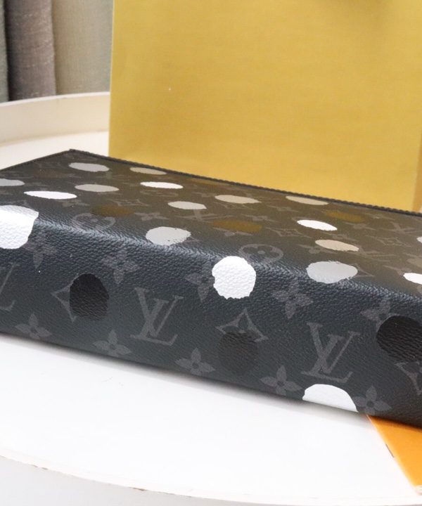 98e22e3a7a5141dda77b79f0efa0cebd-1 98e22e3a7a5141dda77b79f0efa0cebd-1