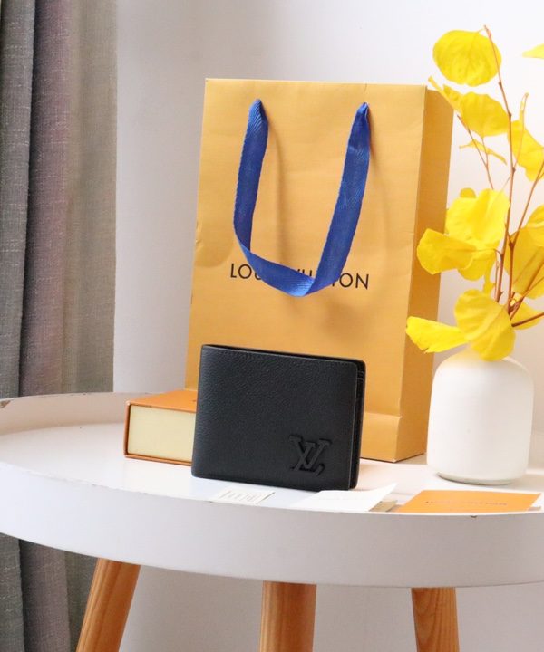 9b8fd1e2d6a9414b9357a7aac10882e9-1